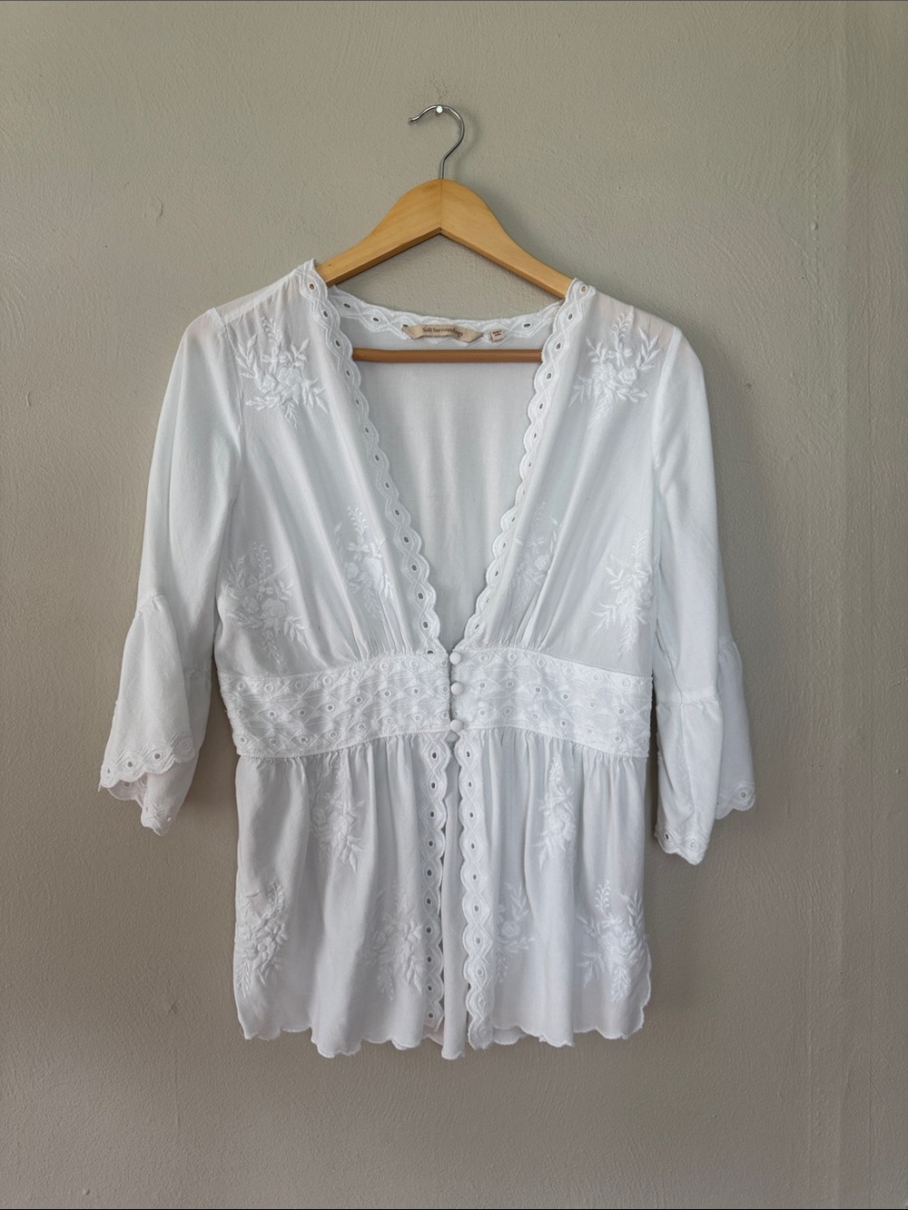 Soft Surroundings White Embroidered V-Neck Women's Top XS